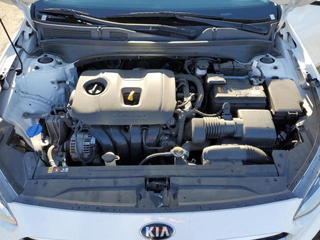 3KPF24AD1KE103905 - 2019 KIA FORTE FE WHITE photo 11