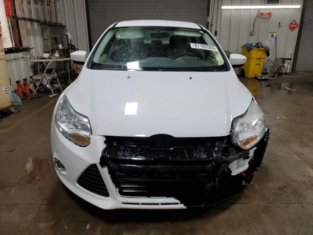 1FAHP3F22CL102045 - 2012 FORD FOCUS SE WHITE photo 5