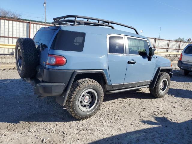 JTEBU4BF2EK198559 - 2014 TOYOTA FJ CRUISER GRAY photo 3