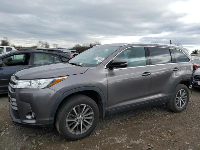 2019 TOYOTA HIGHLANDER SE, 