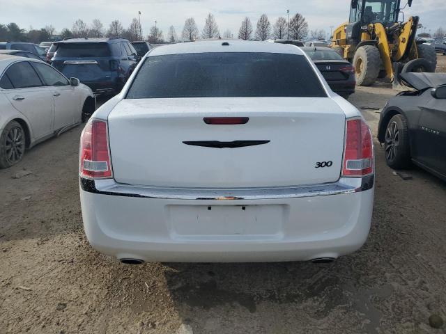 2C3CCAAG6DH613283 - 2013 CHRYSLER 300 WHITE photo 6