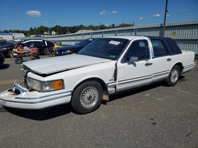 1993 LINCOLN TOWN CAR EXECUTIVE, 