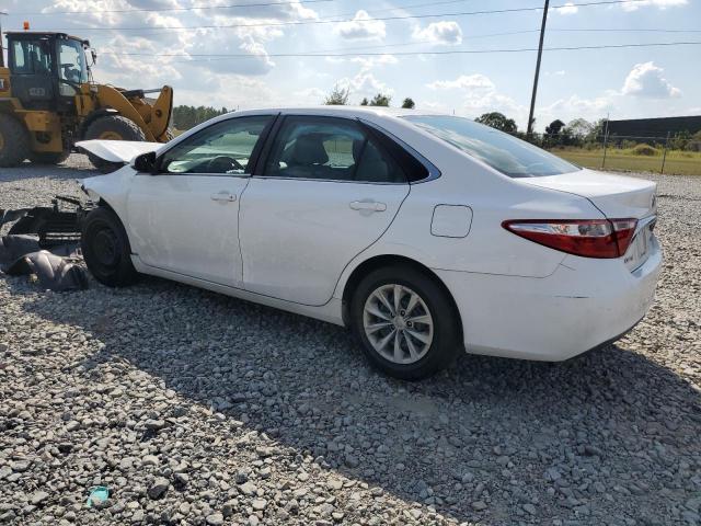 4T1BF1FK1FU914132 - 2015 TOYOTA CAMRY LE WHITE photo 2