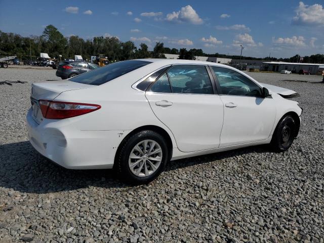 4T1BF1FK1FU914132 - 2015 TOYOTA CAMRY LE WHITE photo 3