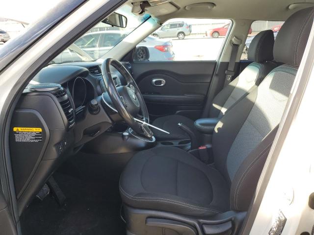 KNDJP3A51H7446866 - 2017 KIA SOUL + WHITE photo 7