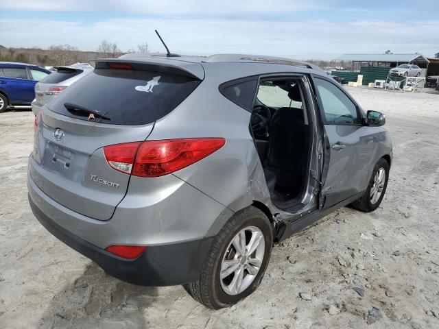 KM8JU3ACXDU689218 - 2013 HYUNDAI TUCSON GLS SILVER photo 3