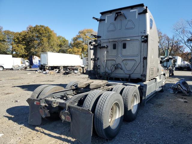 3AKJGLD54FSGA8503 - 2015 FREIGHTLINER CASCADIA 1 TWO TONE photo 4