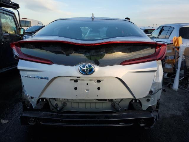 JTDKARFP6H3057683 - 2017 TOYOTA PRIUS PRIM SILVER photo 6