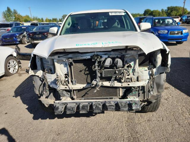 5TFSZ5AN0KX187059 - 2019 TOYOTA TACOMA ACCESS CAB Blanc photo 5