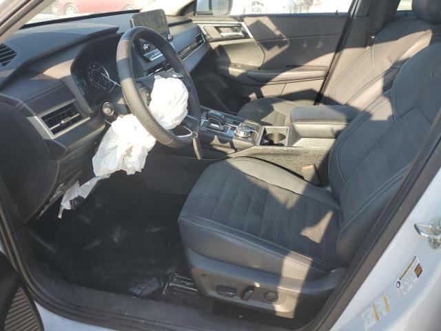 JA4J3UA82PZ022024 - 2023 MITSUBISHI OUTLANDER SE WHITE photo 7