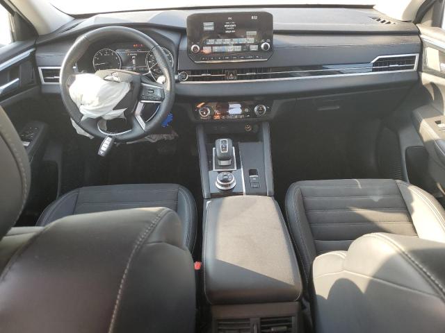 JA4J3UA82PZ022024 - 2023 MITSUBISHI OUTLANDER SE WHITE photo 8