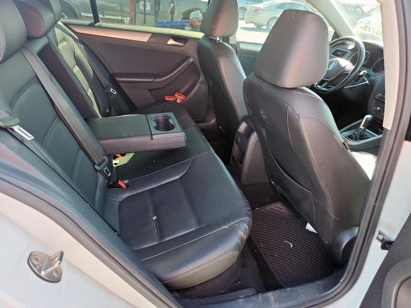 3VWDB7AJ1HM320414 - 2017 VOLKSWAGEN JETTA SE WHITE photo 10