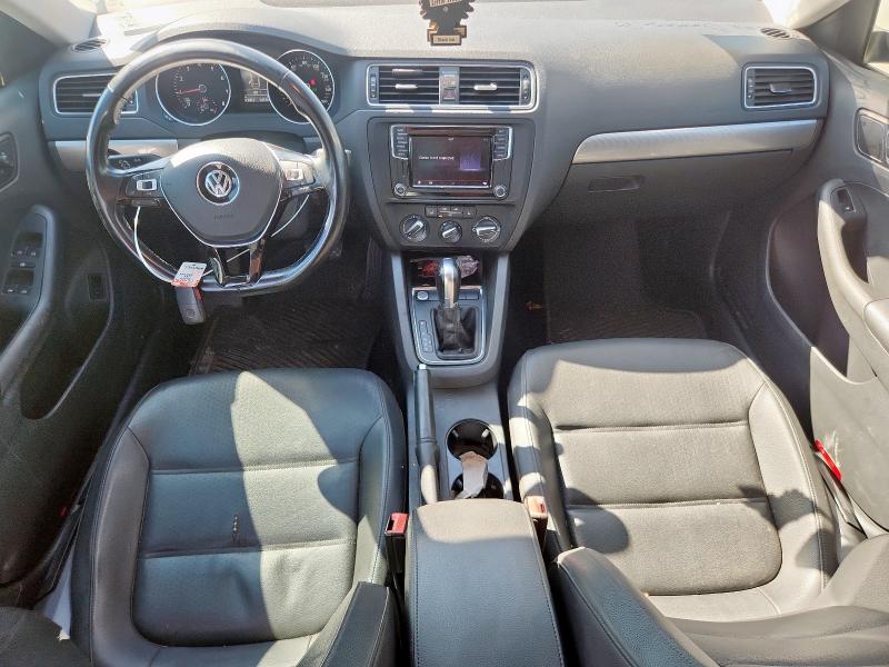 3VWDB7AJ1HM320414 - 2017 VOLKSWAGEN JETTA SE WHITE photo 8