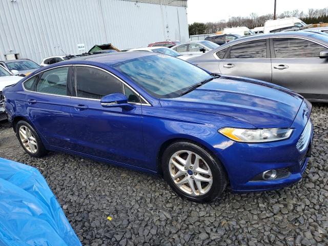 3FA6P0HD3FR172521 - 2015 FORD FUSION SE BLUE photo 4