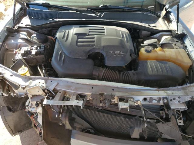2C3CCAAG0DH611142 - 2013 CHRYSLER 300 SILVER photo 11