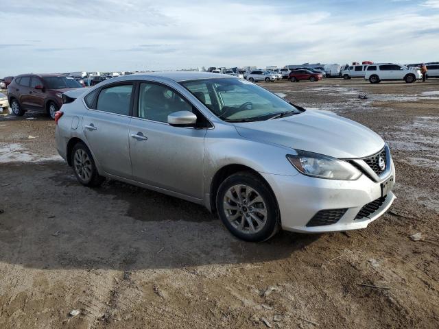 3N1AB7AP5JY220618 - 2018 NISSAN SENTRA S SILVER photo 4