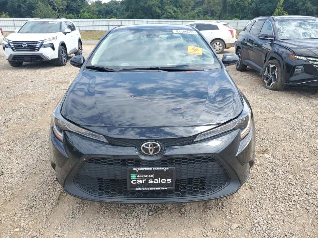5YFEPMAE5NP371185 - 2022 TOYOTA COROLLA LE BLACK photo 5