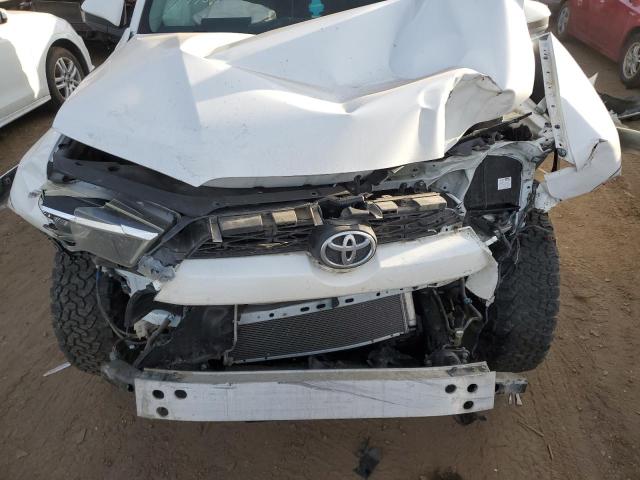 JTEBU5JR8F5249905 - 2015 TOYOTA 4RUNNER SR5 WHITE photo 11