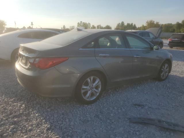 5NPEC4AC3DH612831 - 2013 HYUNDAI SONATA SE GRAY photo 3
