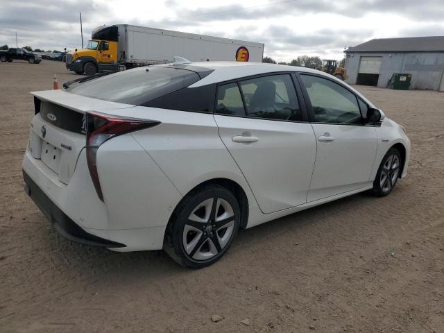 JTDKARFU8J3055784 - 2018 TOYOTA PRIUS თეთრი ფოტო 3