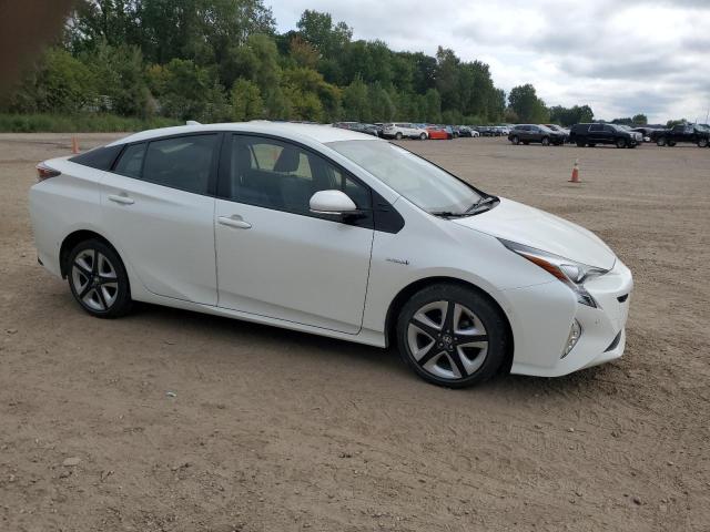 JTDKARFU8J3055784 - 2018 TOYOTA PRIUS თეთრი ფოტო 4