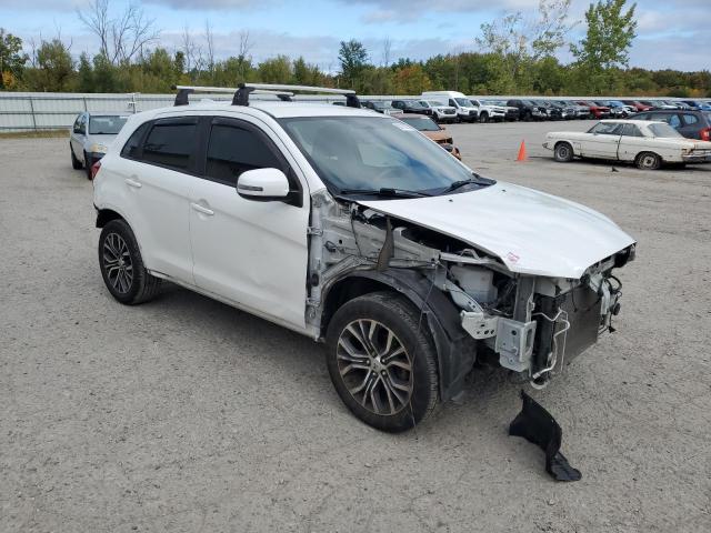 JA4AR3AU9JU013539 - 2018 MITSUBISHI OUTLANDER ES Белый фото 4