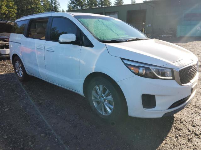 KNDMB5C1XG6158351 - 2016 KIA SEDONA LX WHITE photo 4