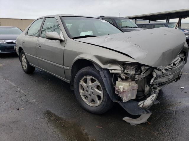 JT2BF28KXW0113416 - 1998 TOYOTA CAMRY LE GRAY photo 4