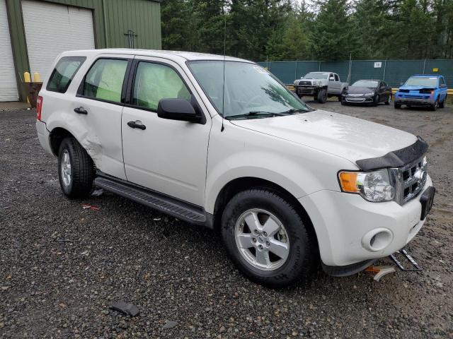 1FMCU0C79AKA63514 - 2010 FORD ESCAPE XLS WHITE photo 4