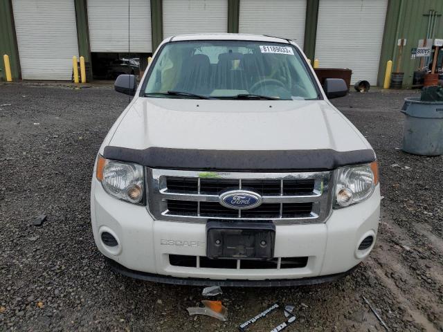 1FMCU0C79AKA63514 - 2010 FORD ESCAPE XLS WHITE photo 5