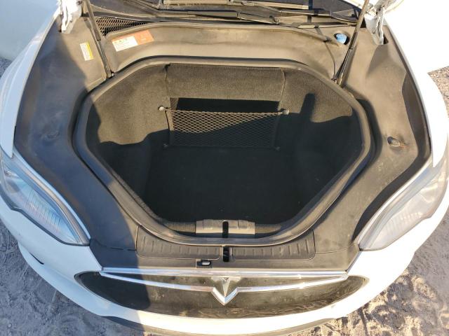 5YJSA1E19GF131582 - 2016 TESLA MODEL S WHITE photo 11