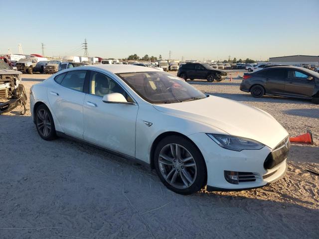 5YJSA1E19GF131582 - 2016 TESLA MODEL S WHITE photo 4