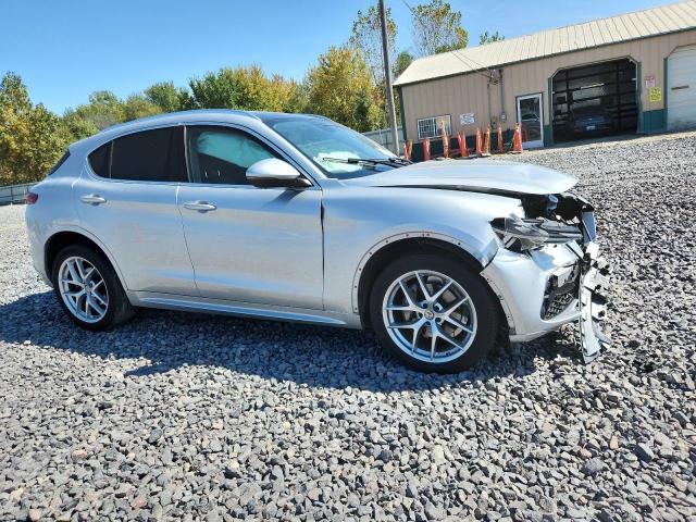 ZASPAKBN6M7D16023 - 2021 ALFA ROMEO STELVIO TI SILVER photo 4