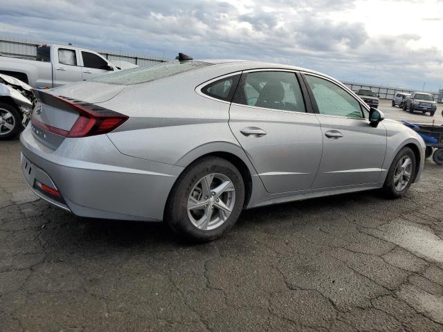 5NPEG4JA9MH068273 - 2021 HYUNDAI SONATA SE SILVER photo 3