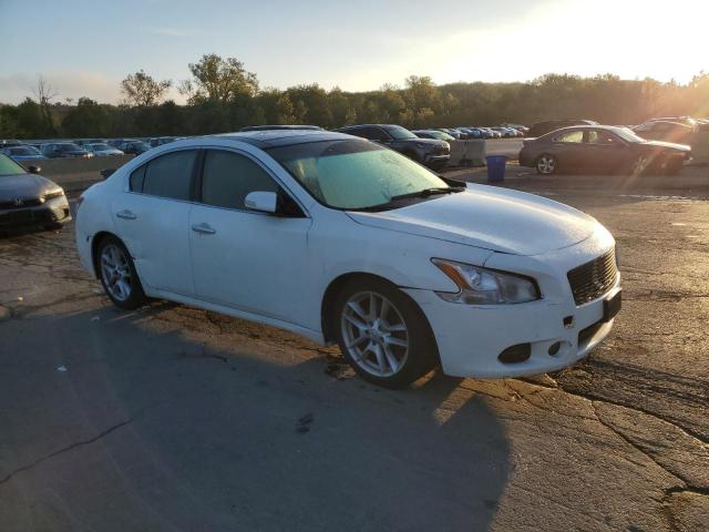1N4AA5AP5BC826828 - 2011 NISSAN MAXIMA S WHITE photo 4