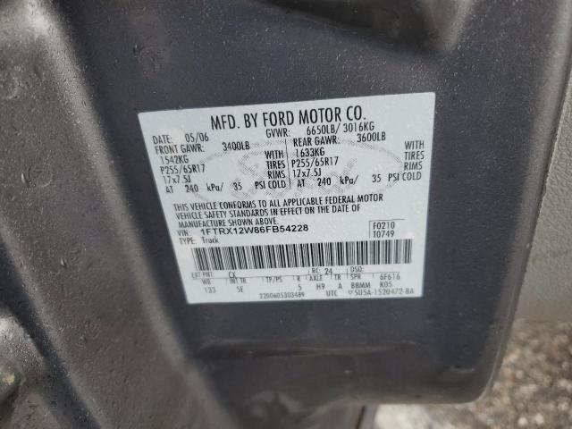 1FTRX12W86FB54228 - 2006 FORD F150 GRAY photo 12