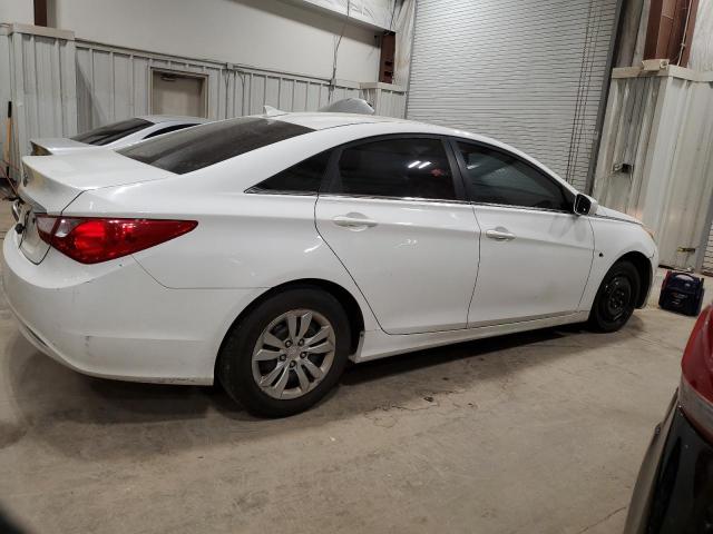 5NPEB4AC6DH540817 - 2013 HYUNDAI SONATA GLS WHITE photo 3