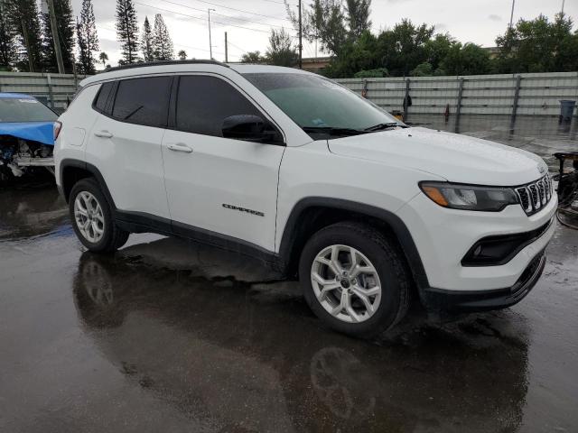 3C4NJDBN9ST544232 - 2025 JEEP COMPASS LATITUDE WHITE photo 4