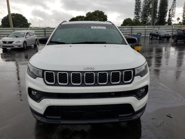 3C4NJDBN9ST544232 - 2025 JEEP COMPASS LATITUDE WHITE photo 5