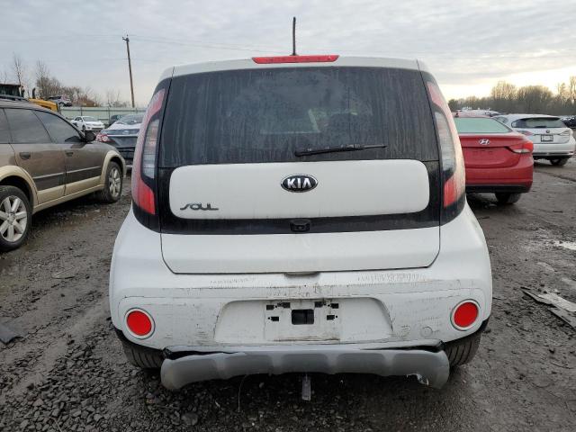 KNDJP3A54K7695217 - 2019 KIA SOUL + WHITE photo 6