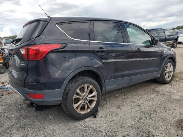1FMCU0GD1KUB38311 - 2019 FORD ESCAPE SE შავი ფოტო 3