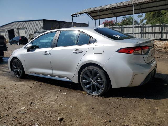 5YFS4MCE6RP174315 - 2024 TOYOTA COROLLA SE Արծաթագույն լուսանկար 2