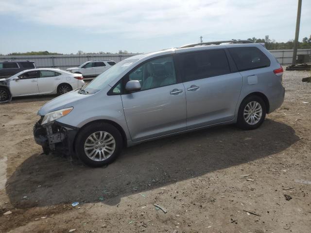 2014 TOYOTA SIENNA XLE, 