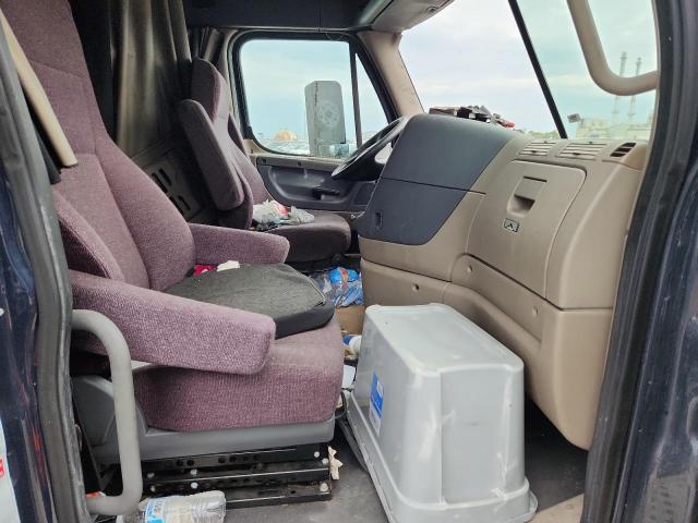 1FUJGLDR7JLJK3894 - 2018 FREIGHTLINER CASCADIA 1 黑色 照片 5