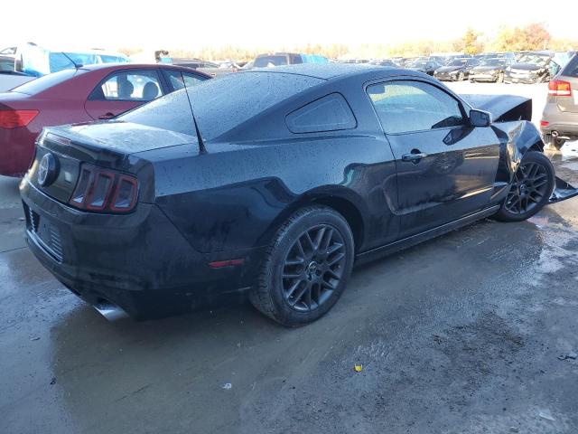 1ZVBP8AM8E5274932 - 2014 FORD MUSTANG BLACK photo 3