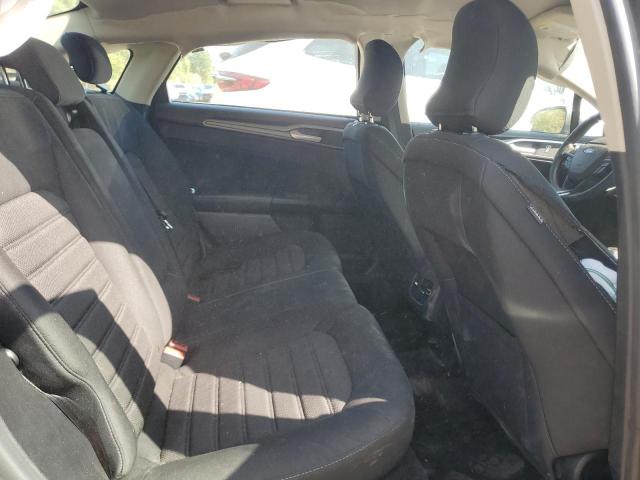 3FA6P0HD2KR249731 - 2019 FORD FUSION SE Gris photo 10