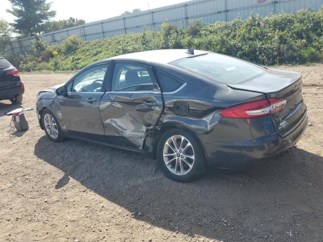 3FA6P0HD2KR249731 - 2019 FORD FUSION SE Gris photo 2