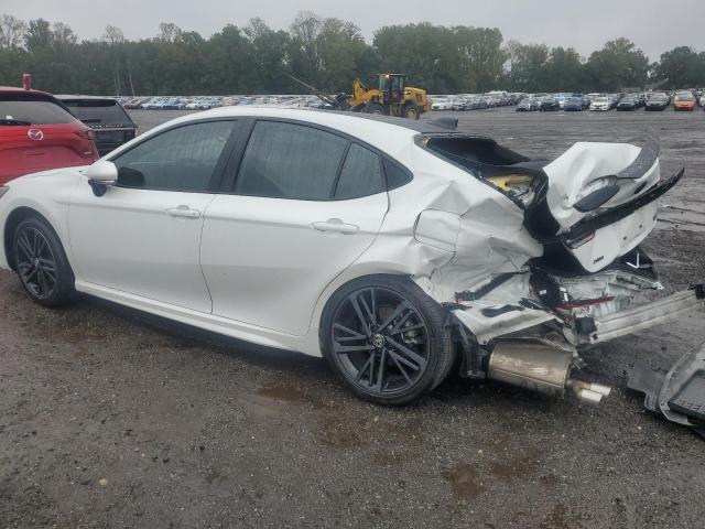 4T1DAACK7SU084164 - 2025 TOYOTA CAMRY XSE WHITE photo 2
