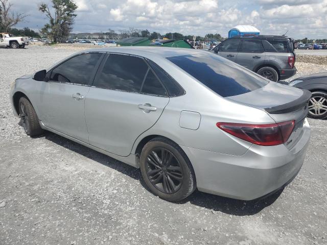 4T1BF1FK0HU621535 - 2017 TOYOTA CAMRY LE SILVER photo 2