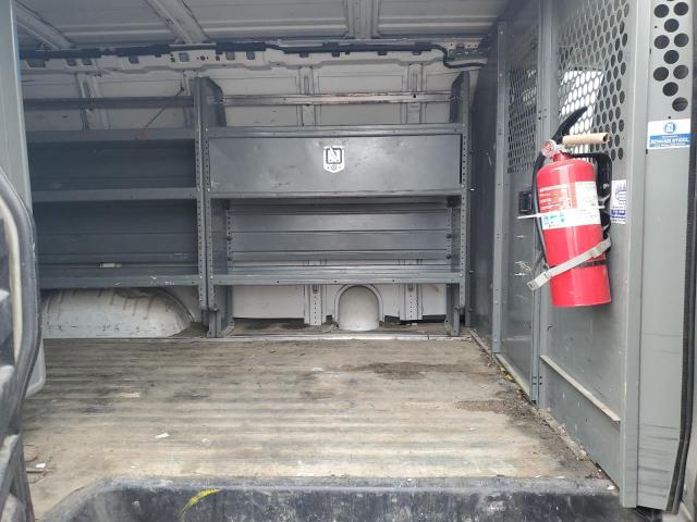 1GC2GTBG0A1121736 - 2010 CHEVROLET EXPRESS G3 WHITE photo 11